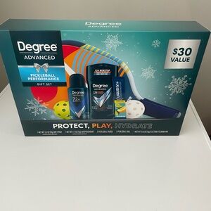 Degree Advanced Exclusive Men’s Pickleball 
Gift Set Antiperspirant Deodorant